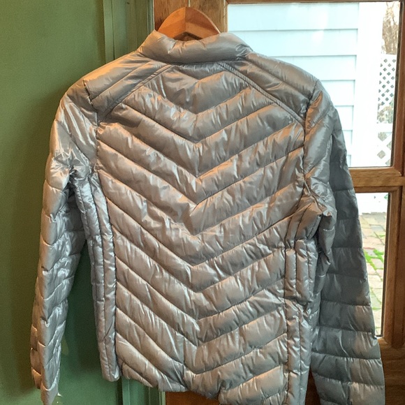 Brand new grey/silver jacket - Picture 3 of 3